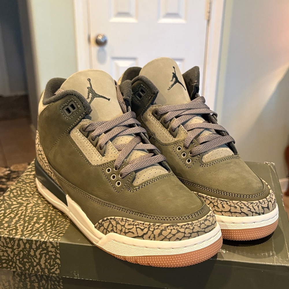 🔥BRAND NEW GRADE-SCHOOL AIR JORDAN 3 RETRO 'FAMILY AFFAIR'🔥